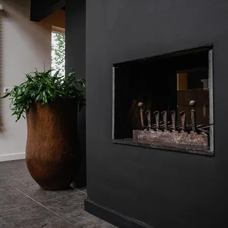 Spacious In With Garden Leende