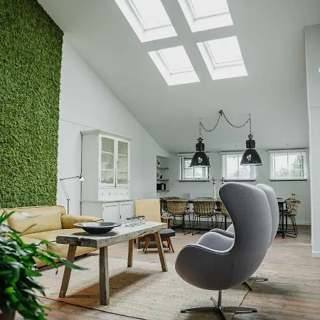 Spacious In With Garden Leende